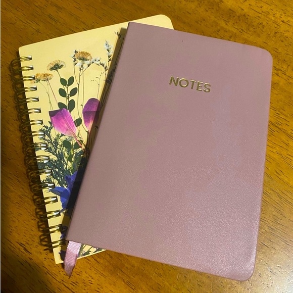 Small notebook bundle - Picture 1 of 6